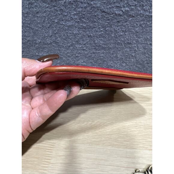 Dooney & Bourke Small Pebbled Leather Wrist Bag Zip Closure, Detachable Strap - Picture 4 of 9